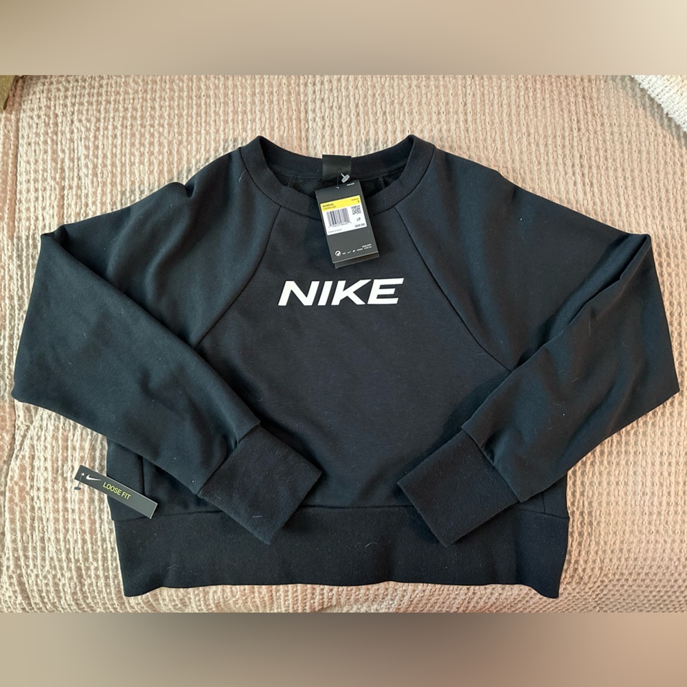 Women’s Nike cropped sweater